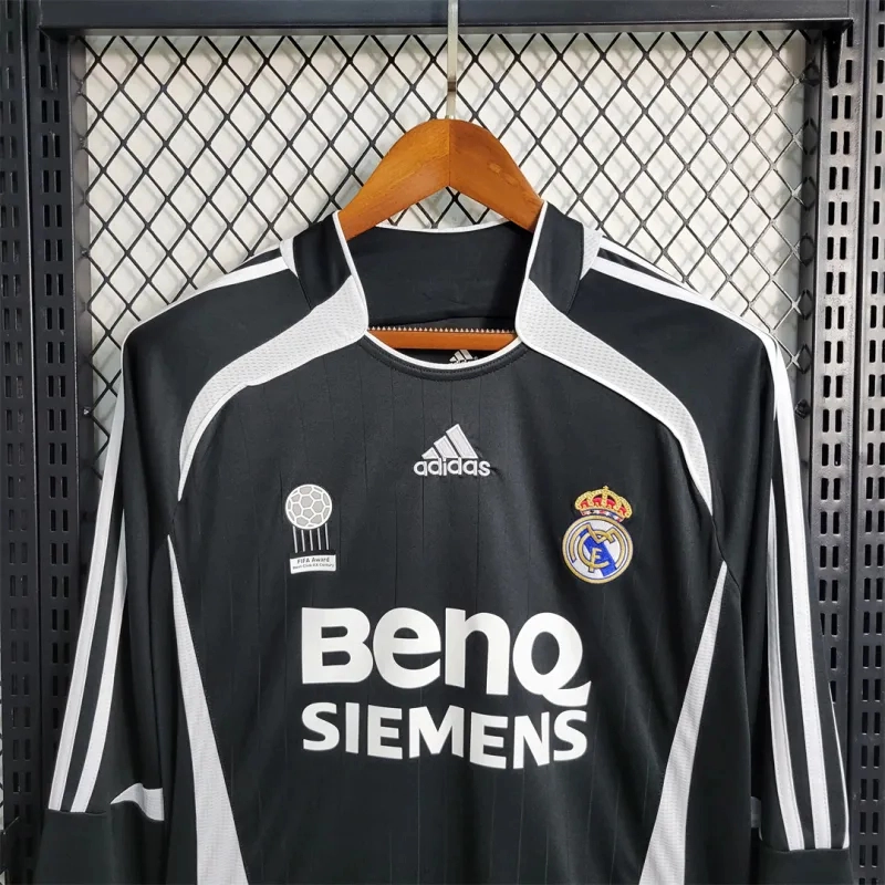 Real Madrid Retro Jersey Away Long Sleeve Custom Soccer Shirt 2006/07