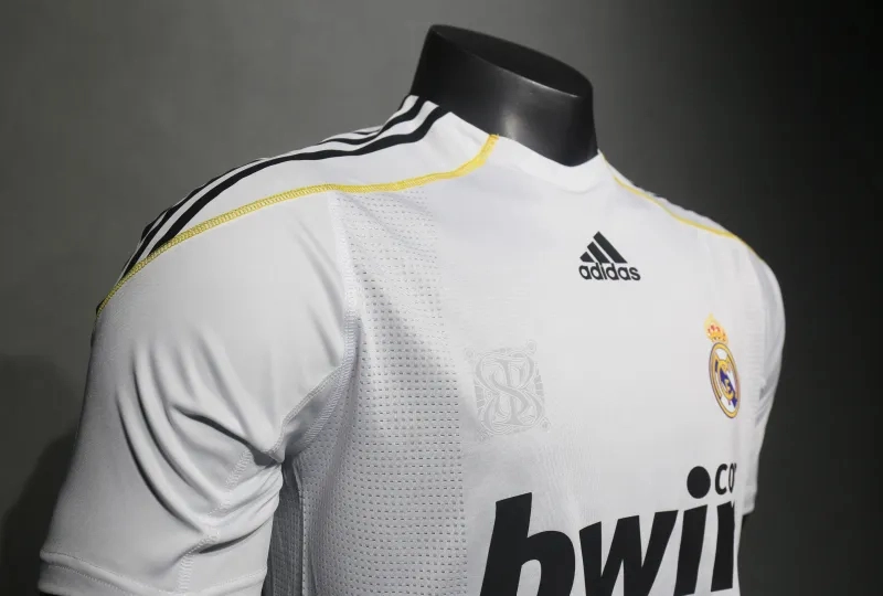 Real Madrid Authentic Retro Jersey Home Soccer Shirt 2009/10