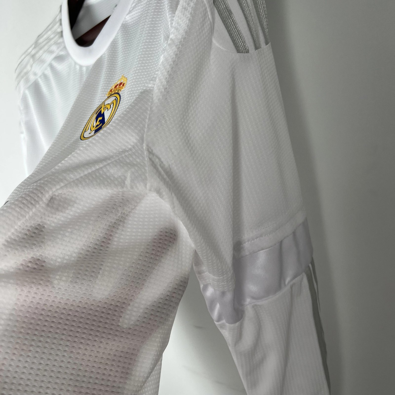 Real Madrid Retro Jersey Home Long Sleeve Custom Soccer Shirt 2015/16