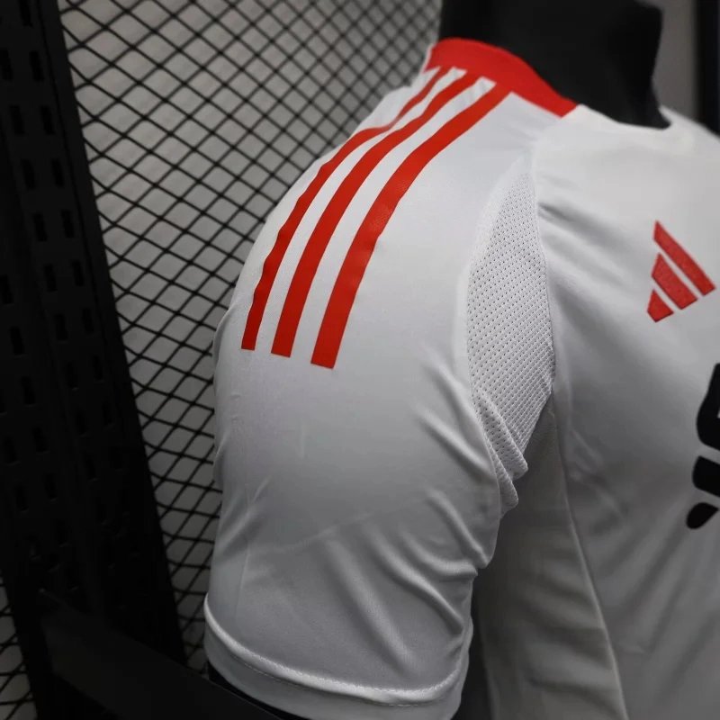 Liverpool Authentic Football Jersey Away Shirt 2025/26