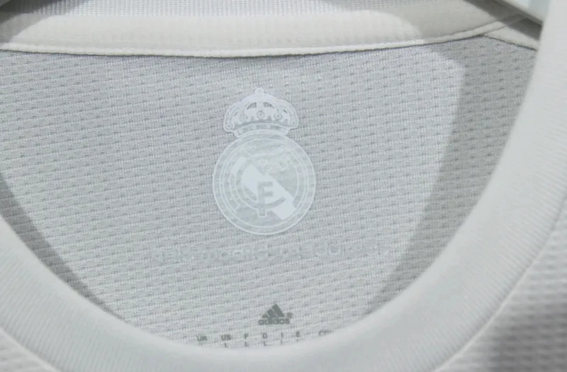 Real Madrid Authentic Retro Jersey Home Soccer Shirt 2015/16