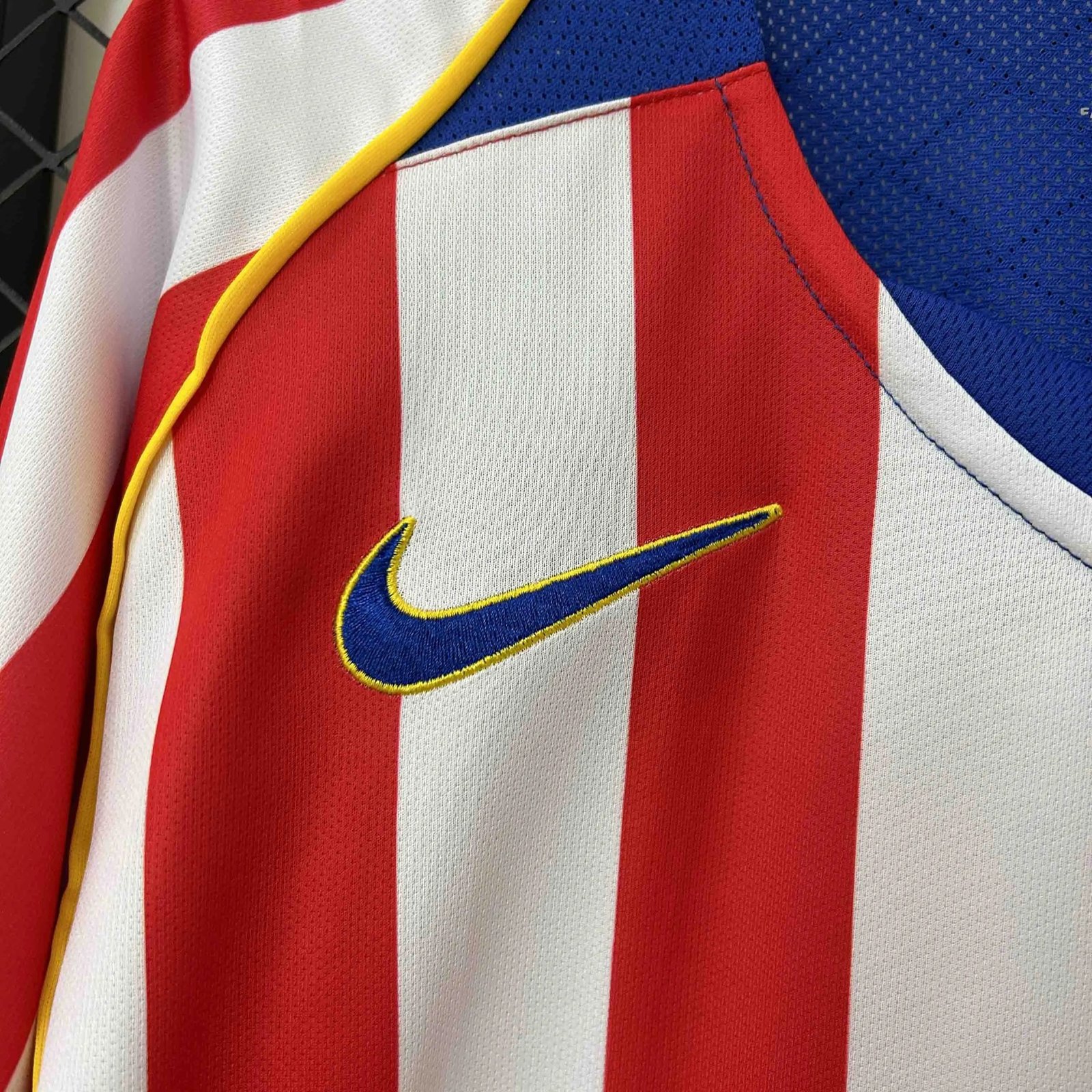 Atletico Madrid Retro Soccer Jersey Home Long Sleeve Shirt 2004/05