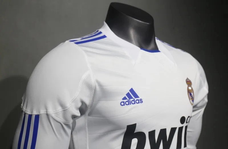 Real Madrid Authentic Retro Jersey Home Long Sleeve Soccer Shirt 2010/11