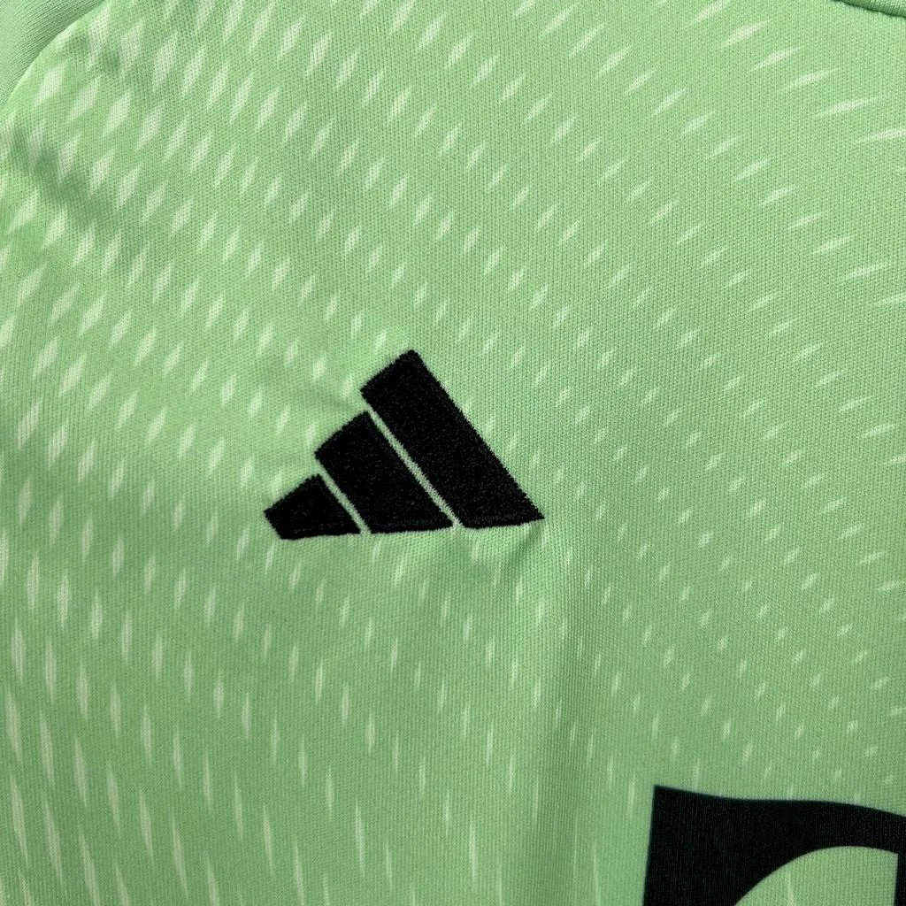 Bayern Munich Green Goalkeeper Kids Kit Jerseys+Shorts 2025/26