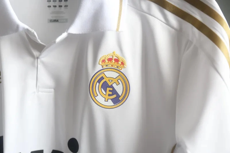 Real Madrid Authentic Retro Jersey Home Long Sleeve Soccer Shirt 2011/12